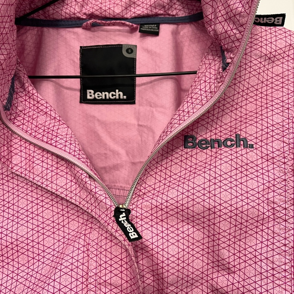 Bench Jacket - Picture 2 of 7